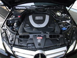 Mercedes Benz E550C　エンジン