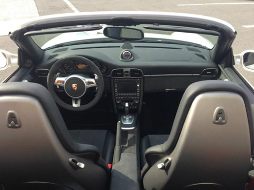 ポルシェ 911 カレラ4 GTS カブリオレ　運転席・助手席